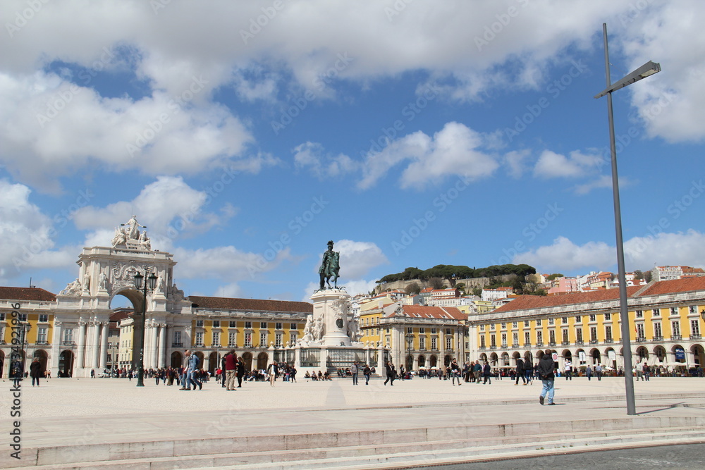 Lisbonne,  vue de la Place du commerce