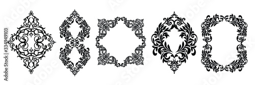 Damask wallpaper.  vector background. Black and white texture. Floral ornament