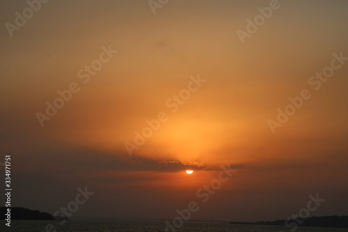 Sonnenuntergang auf Fraser Island in Australien