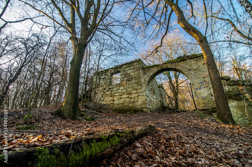 Obraz na płótnie Spring mood in Bohemian Paradise by the ruined farmhouse w salonie