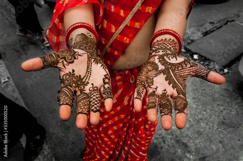 manos india