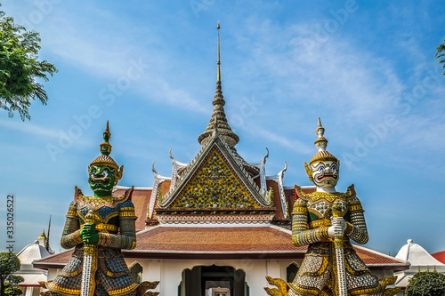 Thai giants statue at wat arun  temple of dawn  Bangkok  Thailand
