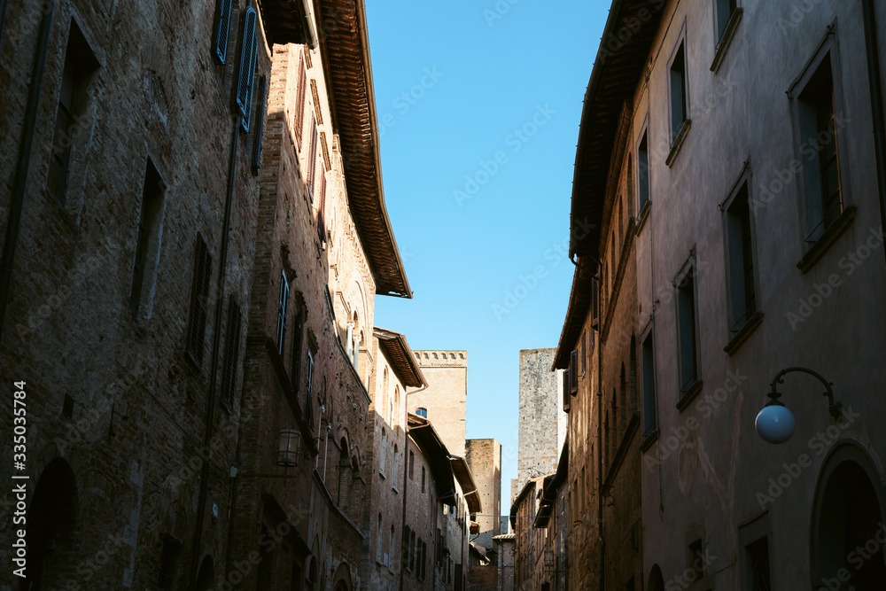 Φωτογραφία Streets of small city Montepulciano in Tuscany, Italy