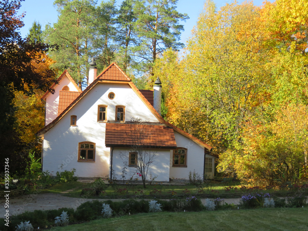 Russia. The estate of the great Russian artist Polenov is located in the Tula region. Buildings on the territory of the Polenovo estate. Russia. The estate of the great Russian artist Polenov is located in the Tula region. Buildings on the territory of the Polenovo estate.