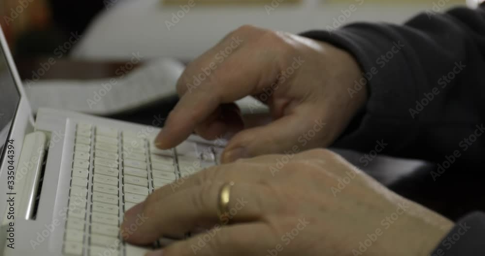 Lavorare al computer Lavorare al computer