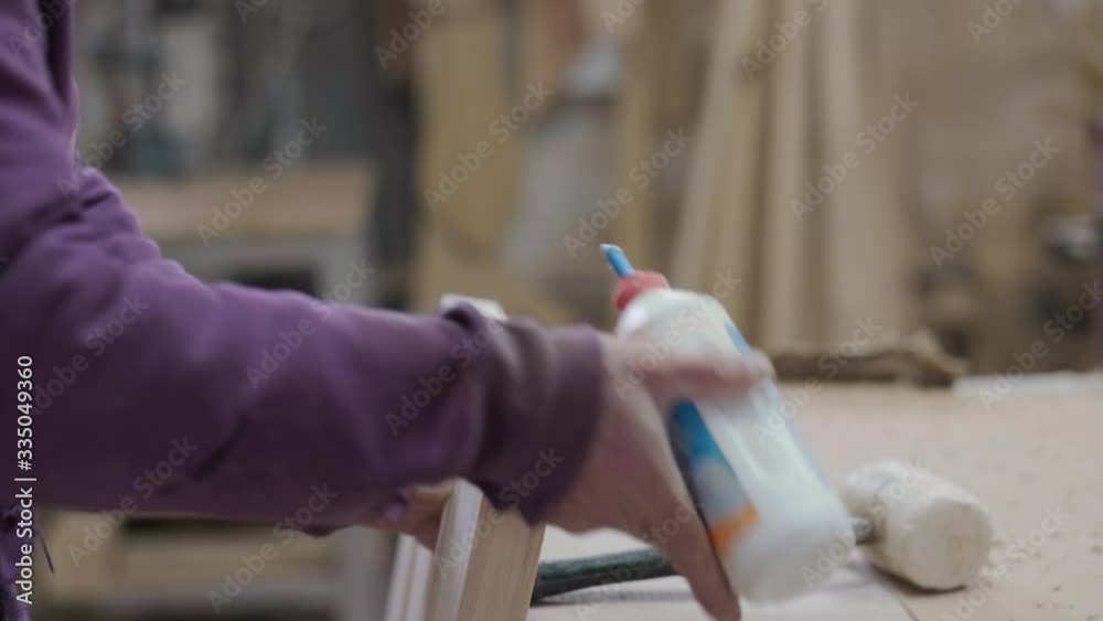 The joiner handles wooden products.
Work in a carpentry workshop. Production of furniture. The joiner handles wooden products.
Work in a carpentry workshop. Production of furniture.