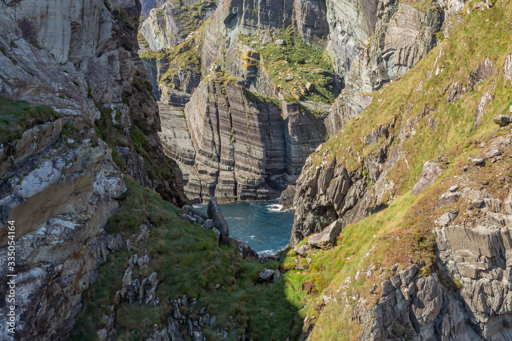 Obraz premium Landschaft rund um den Mizen Head am Atlanischen Ozean – Country Cork, Irland