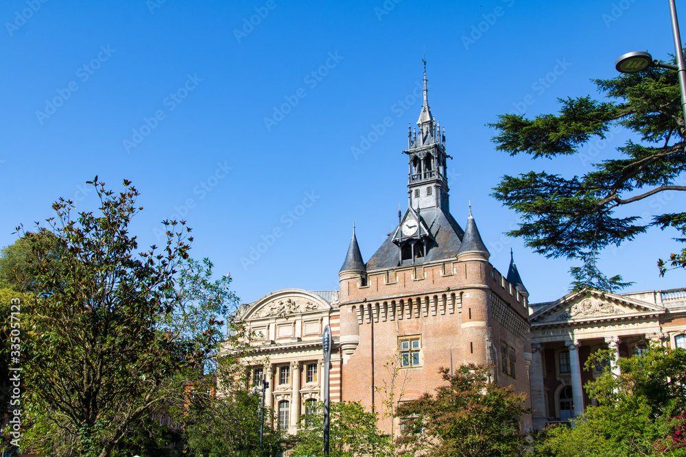 Donjon du Capitole, près de la place du même nom à Toulouse (Occitanie, France)