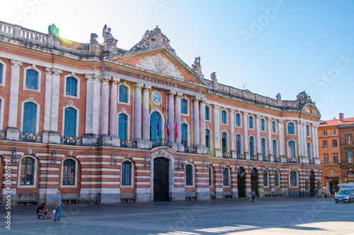 Place du Capitole de Toulouse et son Hôtel de Ville