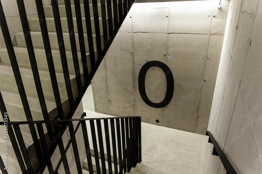Fotografie Huge zero floor sign in the staircase