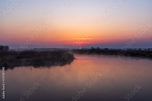 Poranek nad Narwią. Rzeka Narew. Piekne Podlasie. Polska © podlaski49