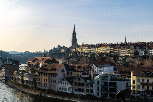 Vue sur la vieille ville de Berne (Canton de Berne, Suisse) © Ldgfr Photos
