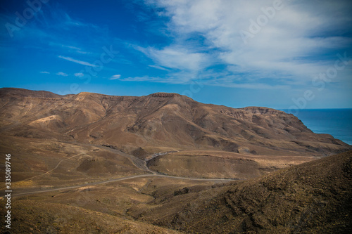 road to the mountains