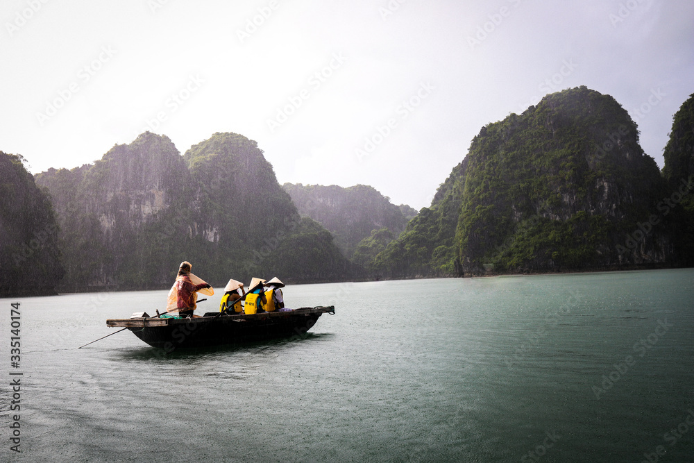 Fototapeta premium Getting lost in Ha Long Bay.