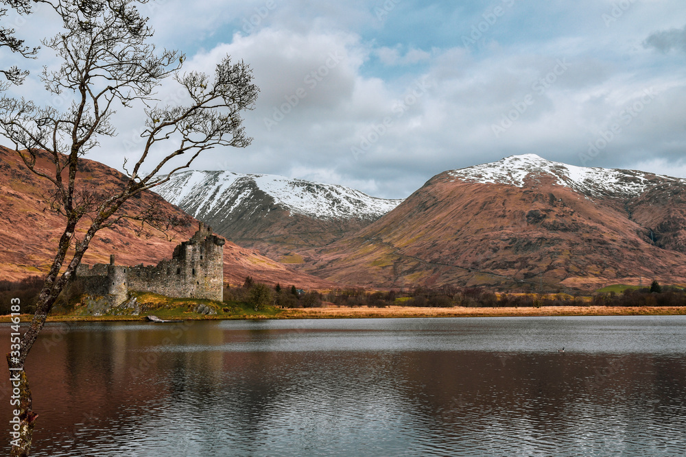 Fototapeta premium castle kilchurn, loch awe, highlands, Scotland, uk.