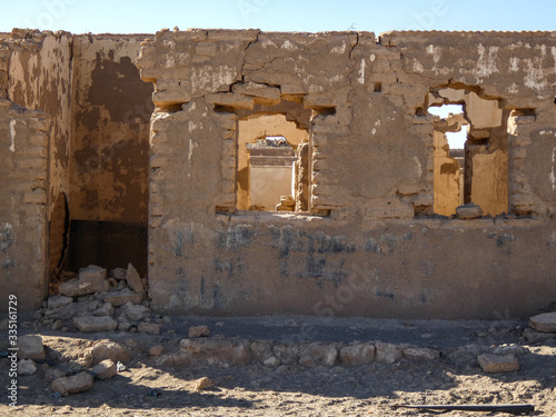 Fototapeta Naklejka Na Ścianę i Meble -  Antofagasta/Chile; 03/18/2019: abandoned nitrate offices in the middle of the desert