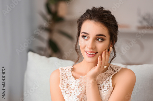 Young bride with beautiful ...