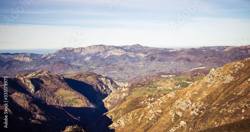paisaje montañoso en los Picos de Europa