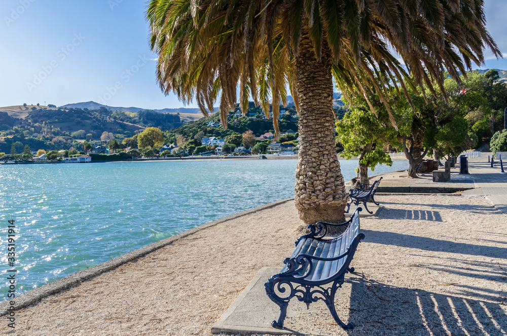 Φωτογραφία Akaroa which is located at the south island of New Zealand.