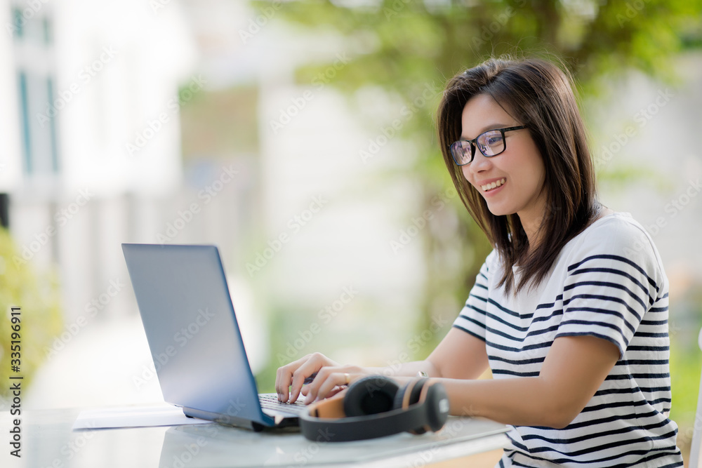 girl use laptop for work,home office, stay at home
girl use laptop for work,home office, stay at home