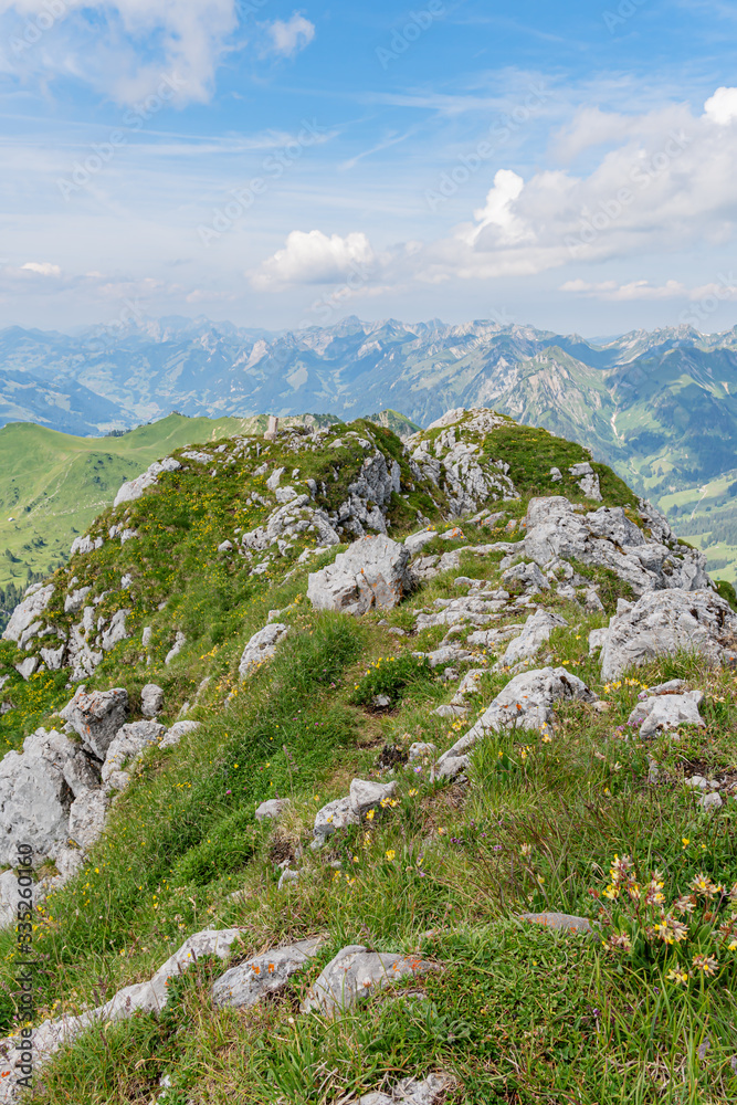 Blick vom Stockhorn auf das Berner Oberland – Oberstocken, Schweiz Blick vom Stockhorn auf das Berner Oberland – Oberstocken, Schweiz
