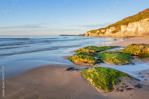 Abendstimmung am Whiterocks Beach – Country Antrim, Nordirland