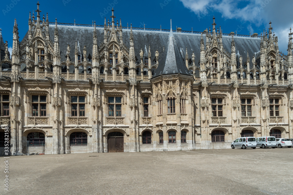 Fototapeta premium Justizpalast in Rouen