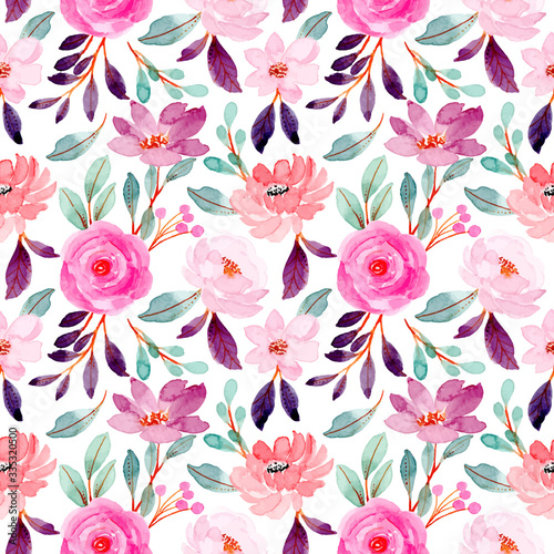 Fototapeta Naklejka Na Ścianę i Meble -  pink purple watercolor floral seamless pattern