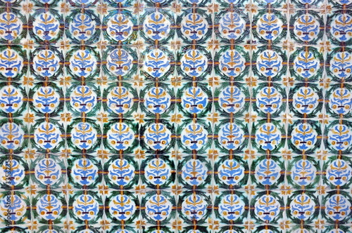 mosaico colorato spagnolo nella città di Siviglia 