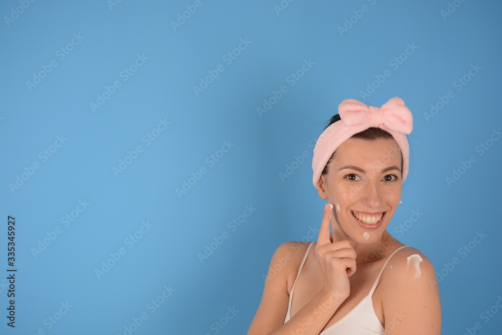 woman portrait beauty spa facial care makeup place free