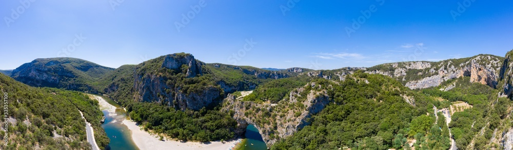 Φωτογραφία Aerial view of Narural arch in Vallon Pont D'arc in Ardeche canyon in France