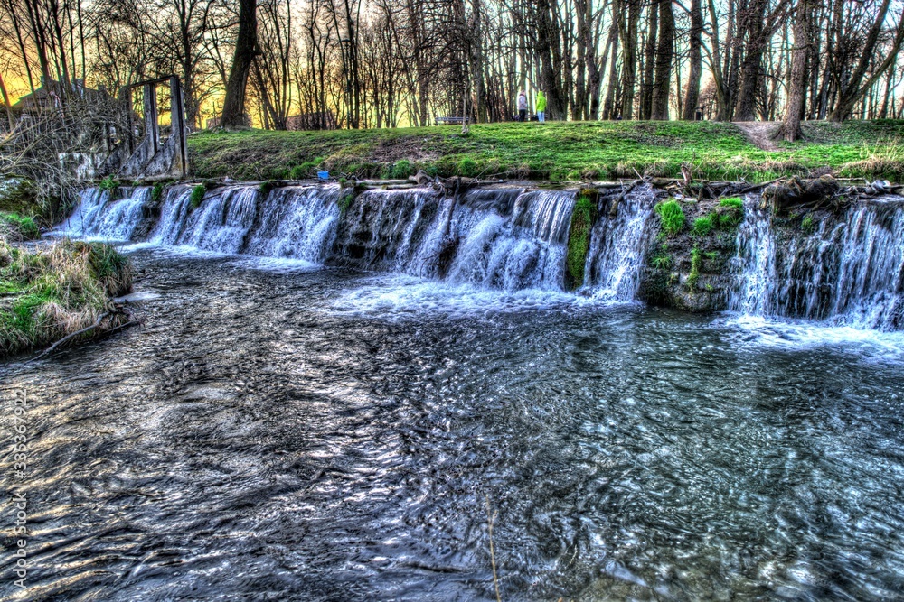 Naklejka premium Wodospad HDR