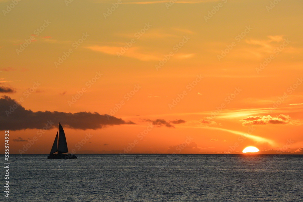 Fototapeta premium Sailing Sunset