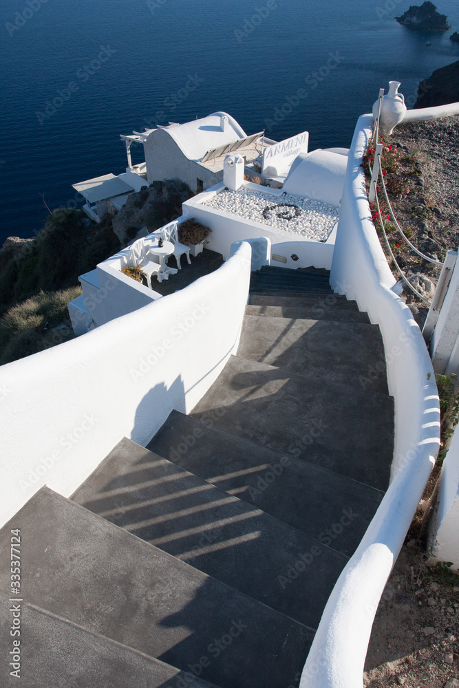 Obraz premium white houses and churches, Santorini, Greece