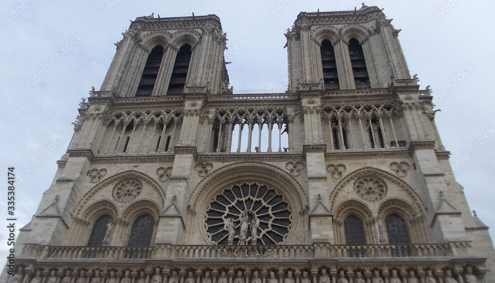 La Cathédrale Notre-Dame de Paris.