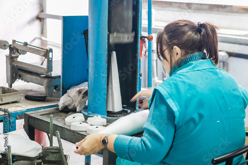 Respirator design and manufacturing factory