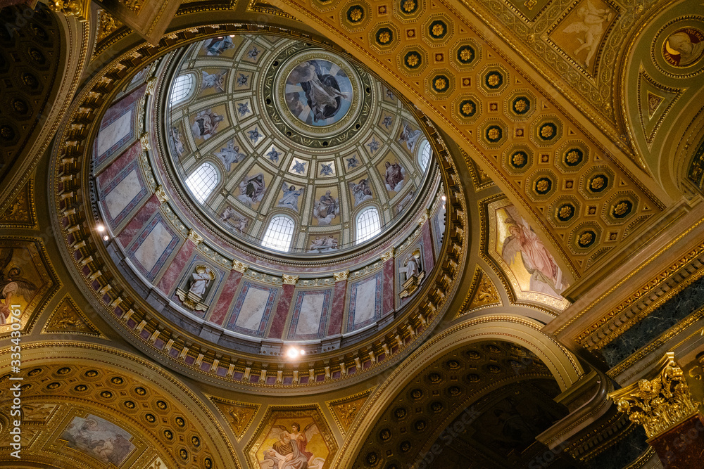 interior of basilica budapest
