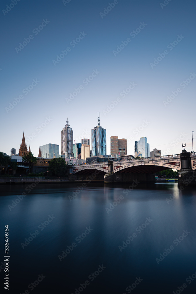 Fototapeta premium Melbourne skyline and Yarra River