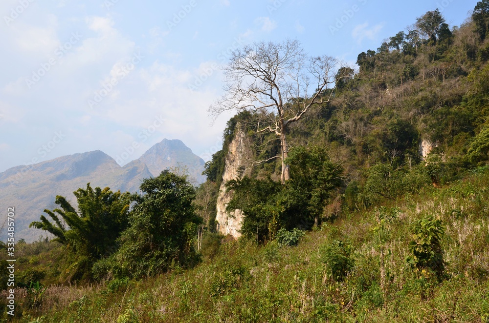 Wunderschöne Landschaft bei Nong Kiao, Laos