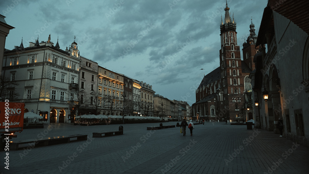 Obraz premium Rynek (Main Square) in Krakow During Quarantine COVID-19