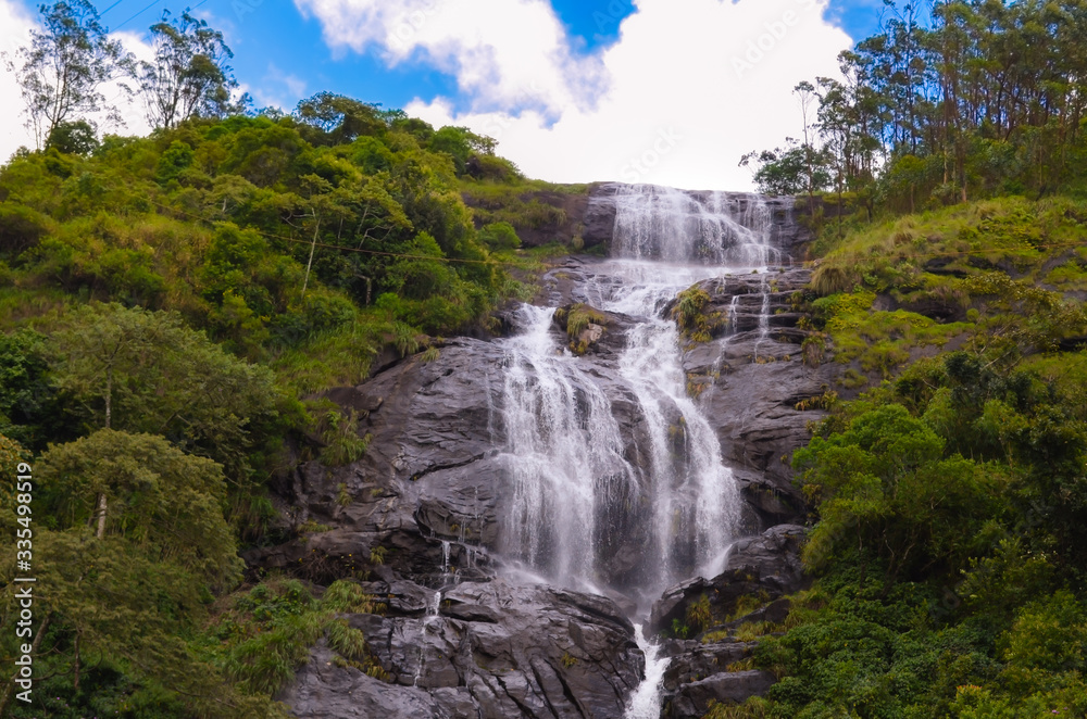 Fototapeta premium Amazing Tea Plantations with Lake view at Munnar in Kerala.