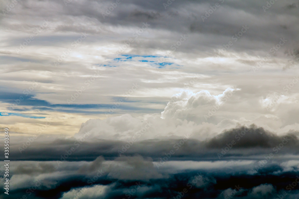 Obraz premium Flying above the clouds. view from the airplane