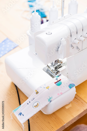 Because of a delivery bottleneck for professional face masks during covid-19 pandemic a lot of people started to organize DIY production of face masks at home.