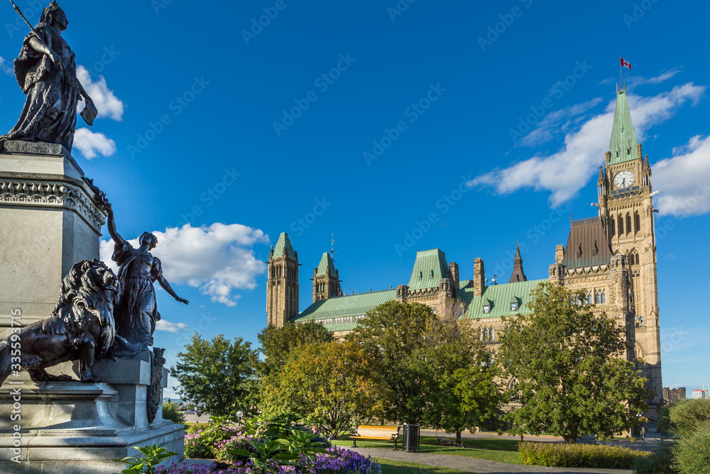 Naklejka premium Parliament Building