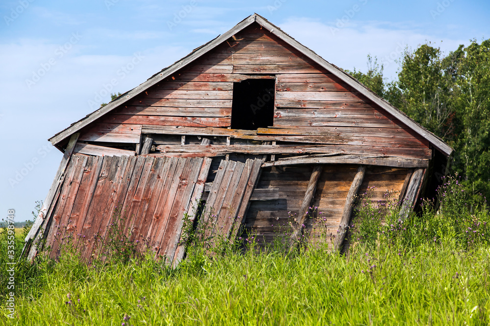 Obraz premium Old Farm Buildin