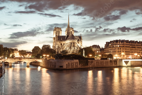 Notre Dame © Dave Walstad