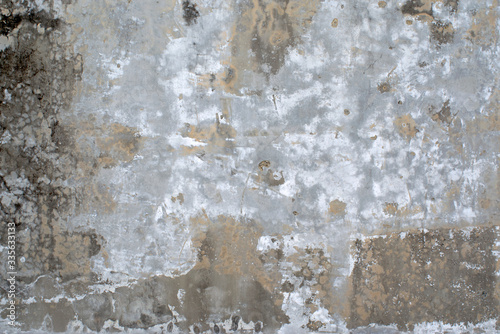 溶けているような壁