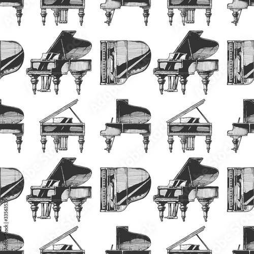 Pattern with different pianos