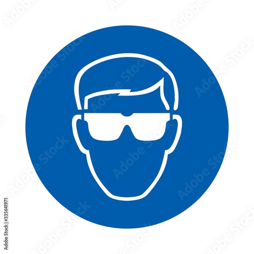 Safety  glasses must be worn. M004.  Standard ISO 7010.