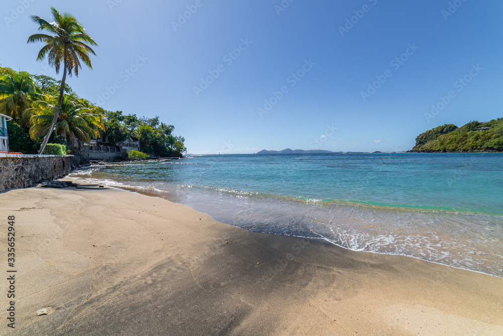 Fototapeta White sand beach in Saint Vincent, Saint Vincent and the Grenadines